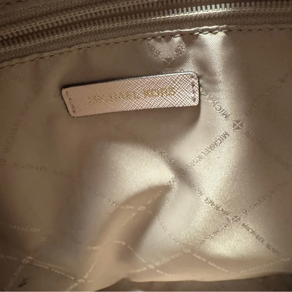 Michael Kors Blush Pink Tote Bag - Picture 7 of 11